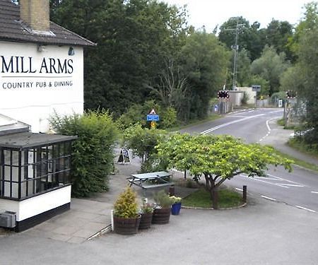 The Mill Arms Hotel Romsey Exterior photo