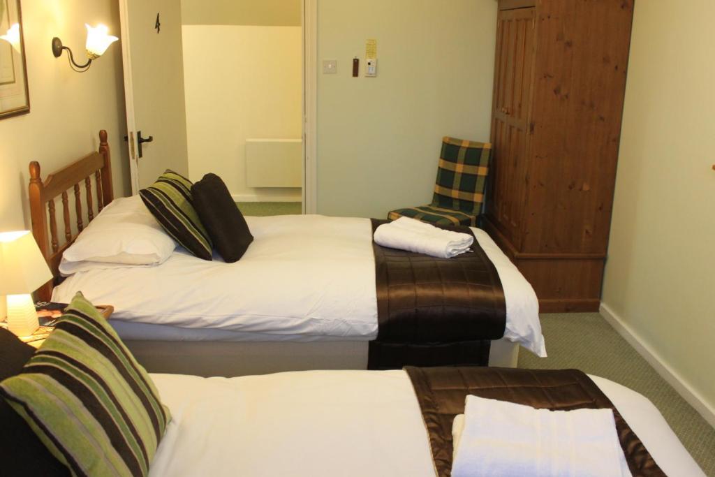 The Mill Arms Hotel Romsey Room photo