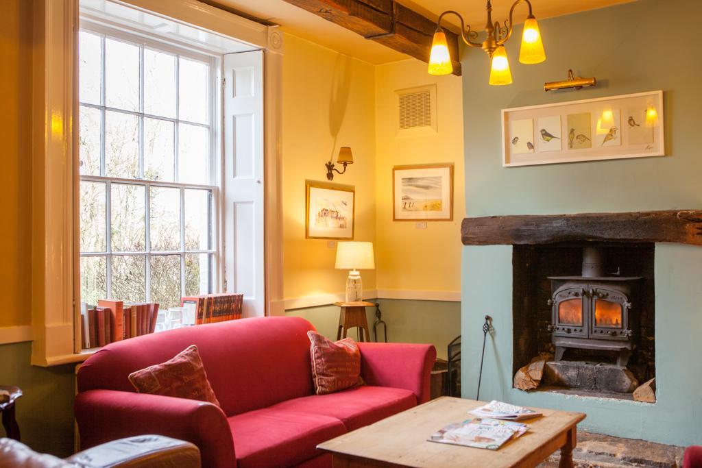 The Mill Arms Hotel Romsey Exterior photo
